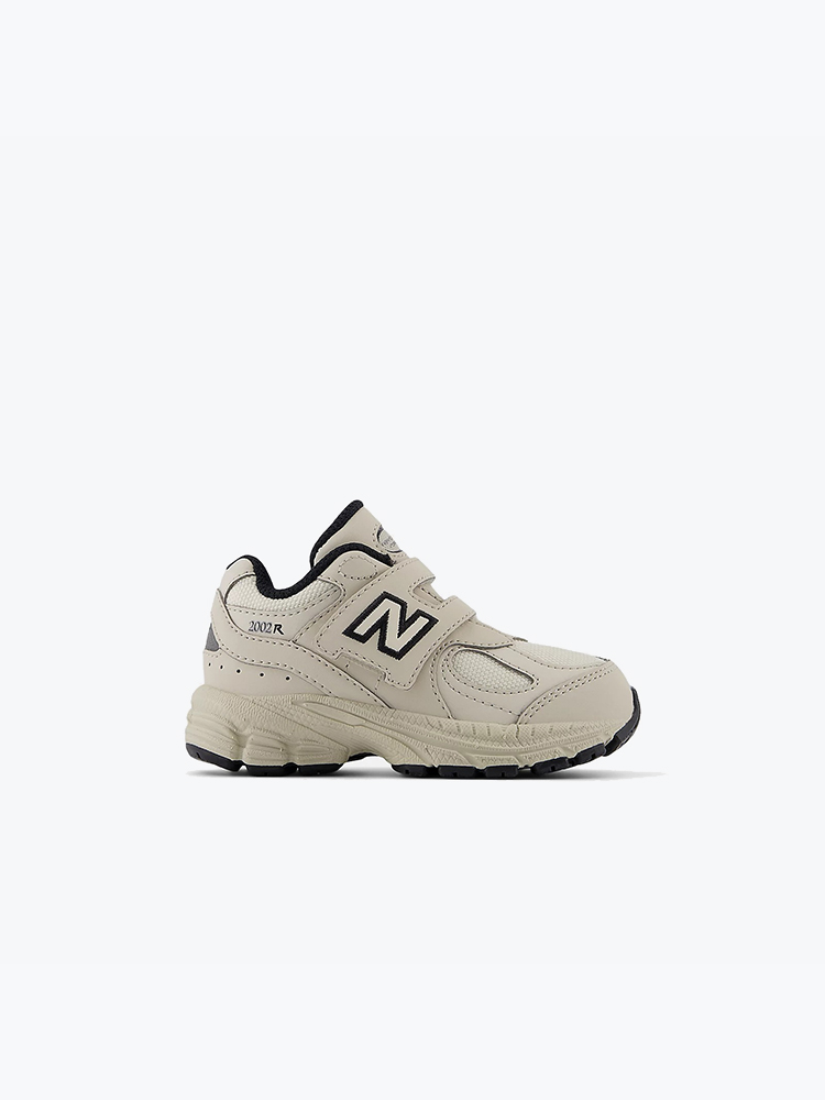 New Balance New Balance - IV2002PM Timberwolf - Schoenen - Unisex Beige Schoenen