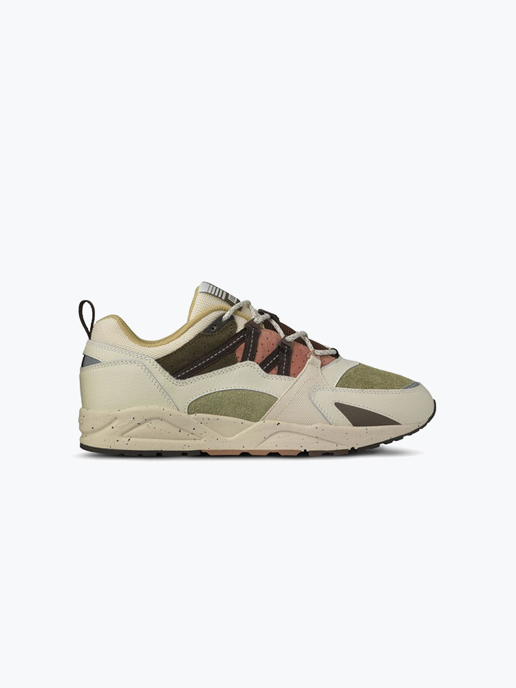 Karhu Karhu - Fusion 2.0 (F804198) Lily White / Molé - Schoenen - Unisex Wit Schoenen